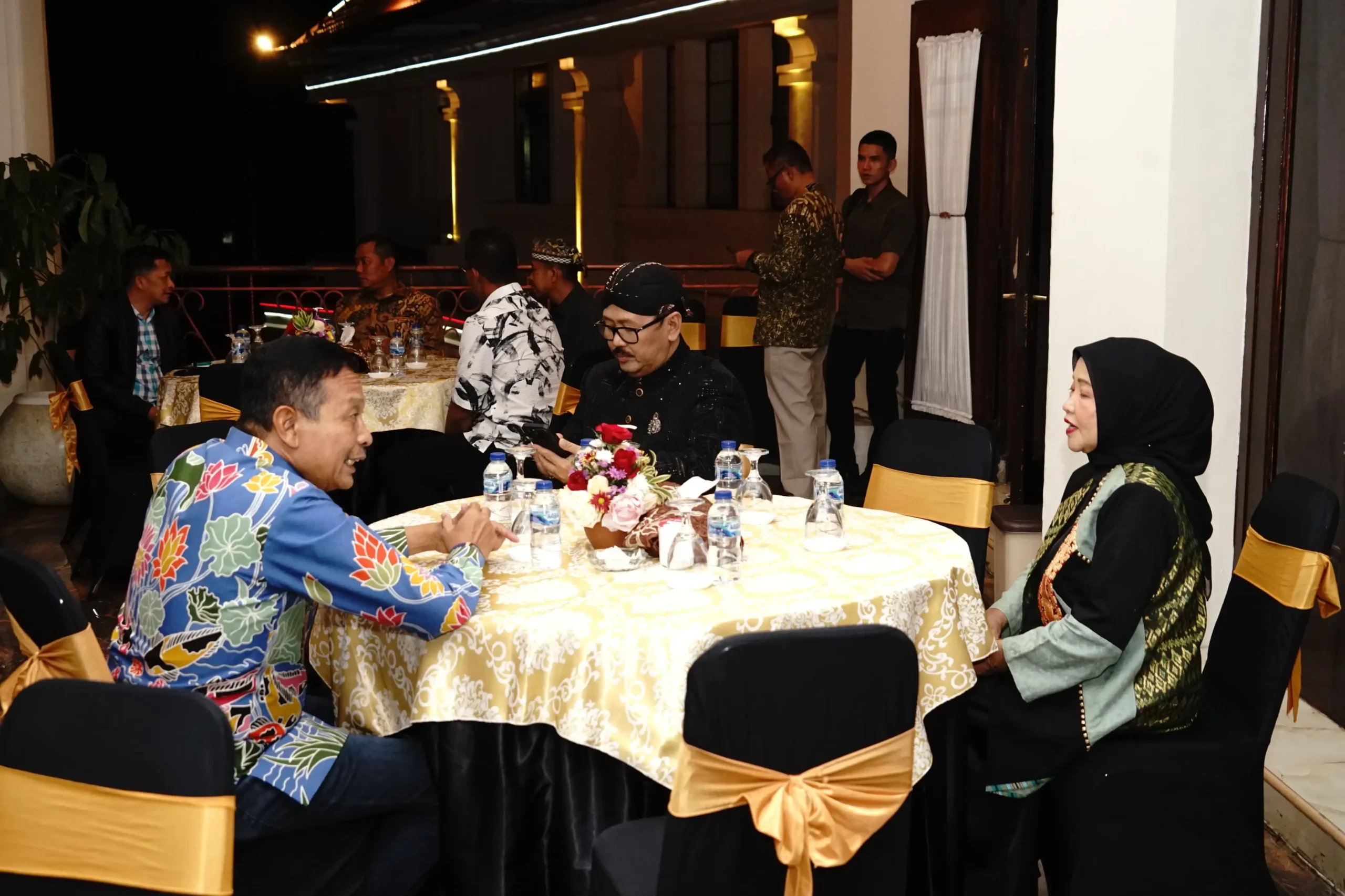 Ketua Mahkamah Agung Hadiri Pagelaran Wayang Kulit di Depan Stasiun Malang, Ajak Generasi Muda Lestarikan Budaya