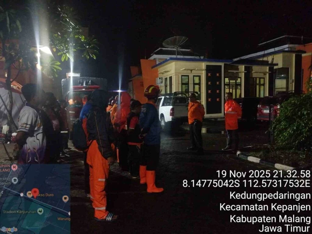 Semeru Erupsi Lagi, Polres Malang Terjunkan 60 Personel Jaga ‘Pintu Gerbang’ Ampelgading