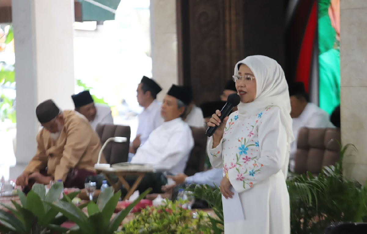 Wabup Malang Lathifah Shohib Hadiri Pengajian IKAPPMM: “Pesantren Benteng Moral Bangsa”