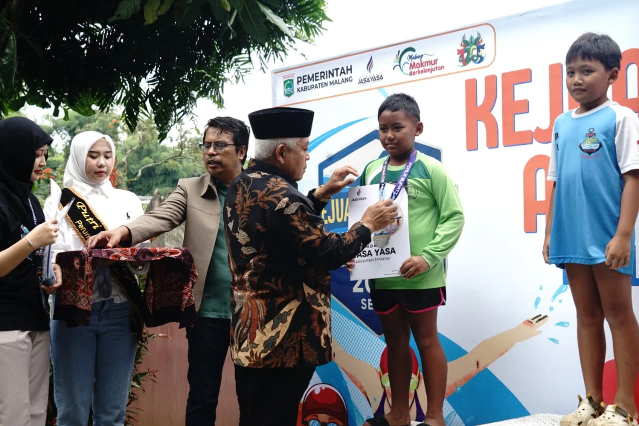 Bupati Malang Sanusi Resmi Buka Kejuaraan Renang Piala Bupati 2025 Seri 2: Ajang Cetak Atlet Muda Berprestasi di Tengah Guyuran Hujan