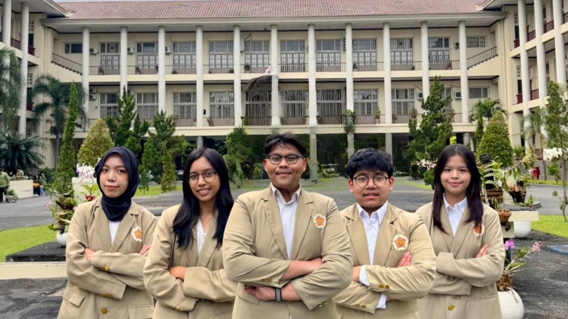 Bukti Tata Kelola Jempolan, UGM Kembali Raih Predikat Unggul SIMKATMAWA 2025