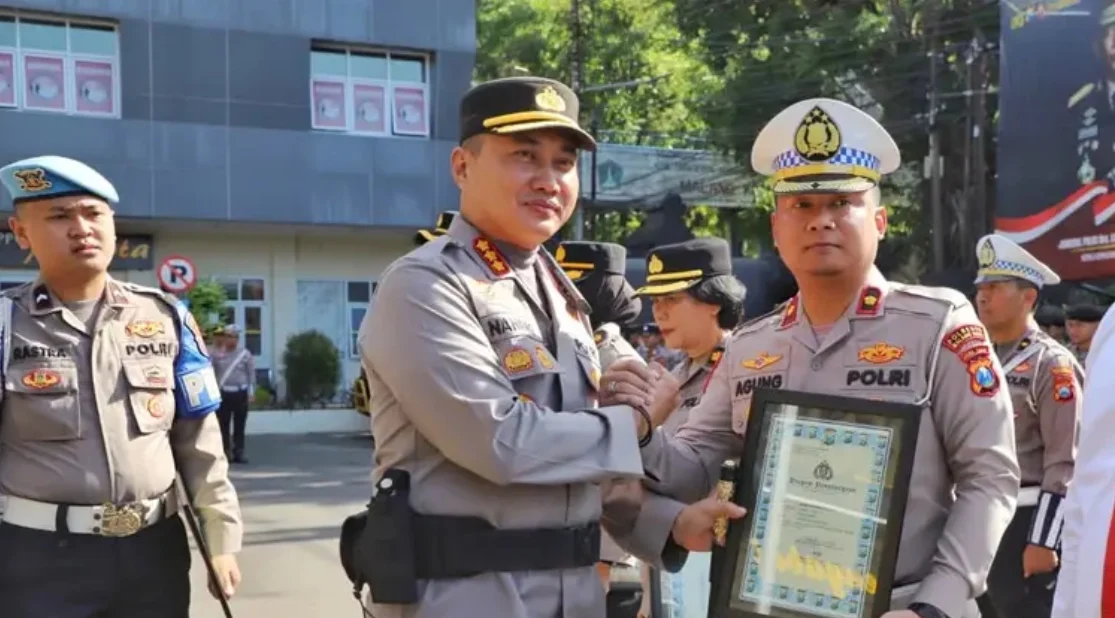 Kapolresta Malang Kota Berikan Penghargaan kepada 33 Personel dan ASN Berprestasi