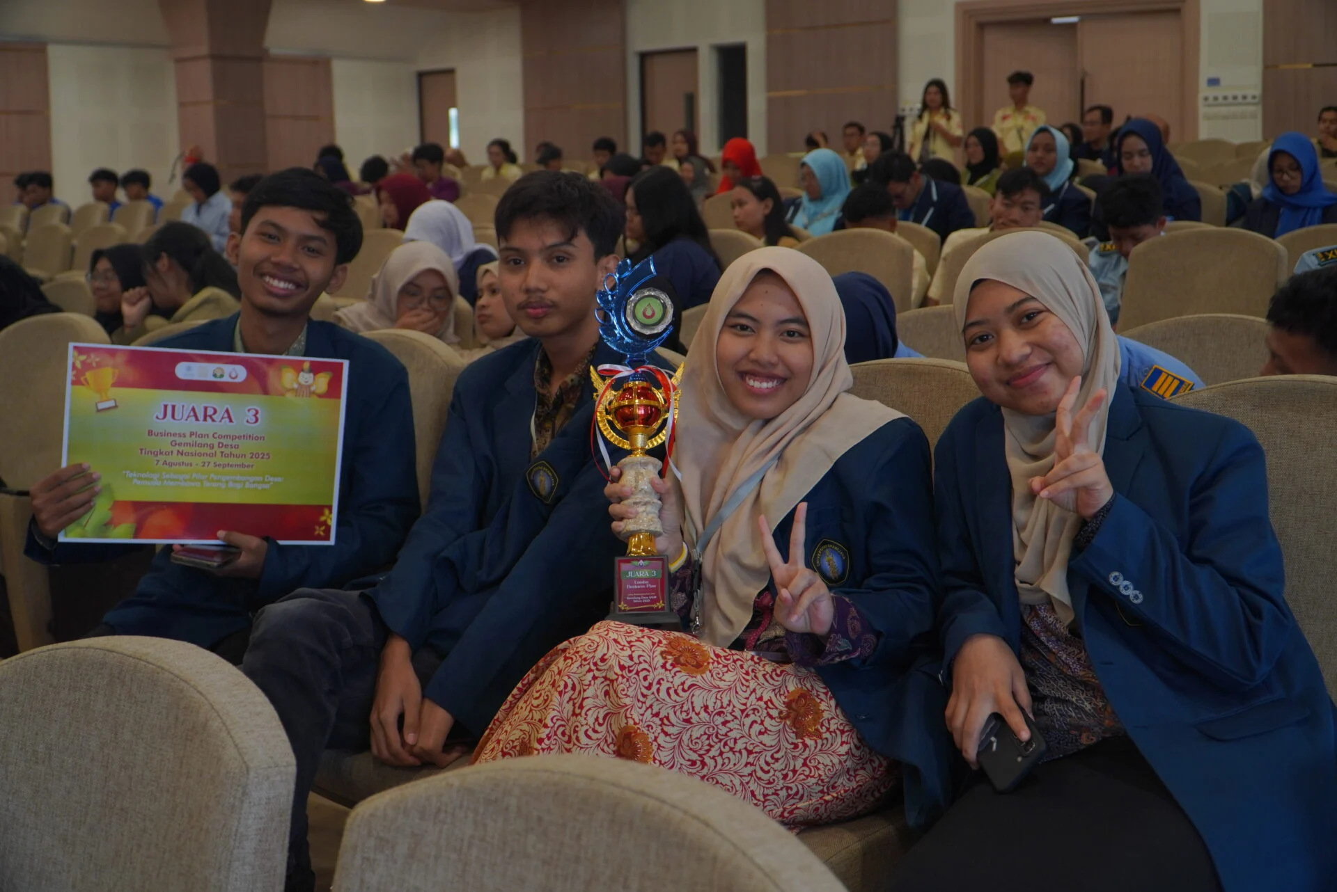 Mahasiswa UB Ciptakan Aplikasi Digital Inovatif untuk Dongkrak Ekonomi Desa Wonokitri Tengger, Raih Juara 3 Nasional 2025