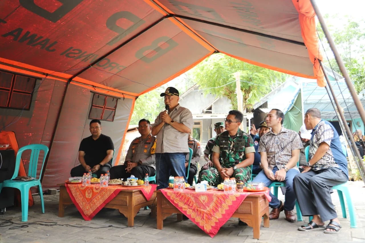 Bupati Malang Sanusi Saksikan Pelatihan Vertical Rescue BPBD di Coban Srengenge Ampelgading