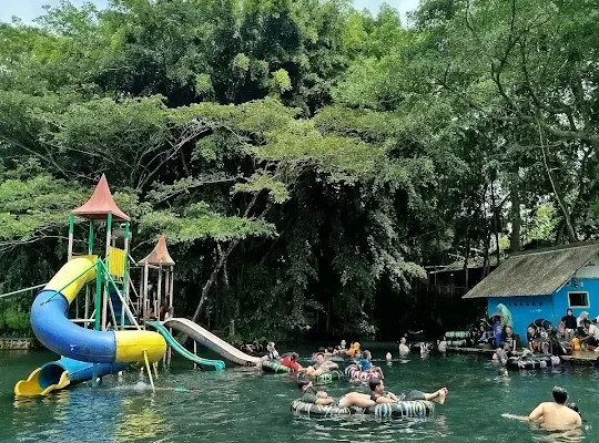 Sumber Maron, Wisata Air Favorit Malang dengan River Tubing dan Edukasi Energi Terbarukan