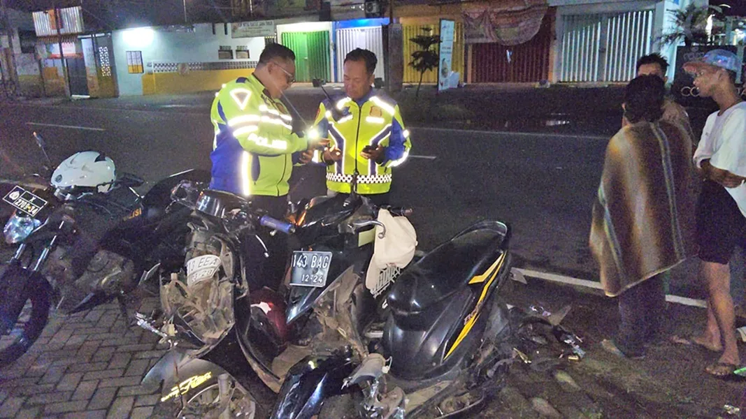 Kecelakaan Maut di Jalan Raya Asrikaton Pakis Dini Hari, Satu Tewas Tiga Luka