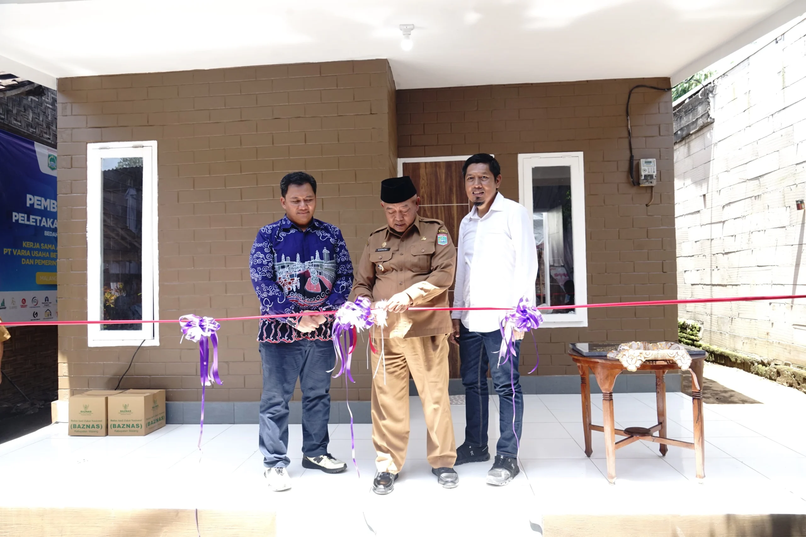 Bupati Malang Resmikan Rumah Layak Huni Hasil Program Bedah Rumah di Pakis
