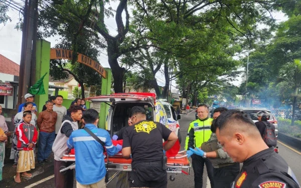 Pemotor Perempuan Tewas Tertabrak Median Usai Hindari Pejalan Kaki di Jalan Balearjosari Malang