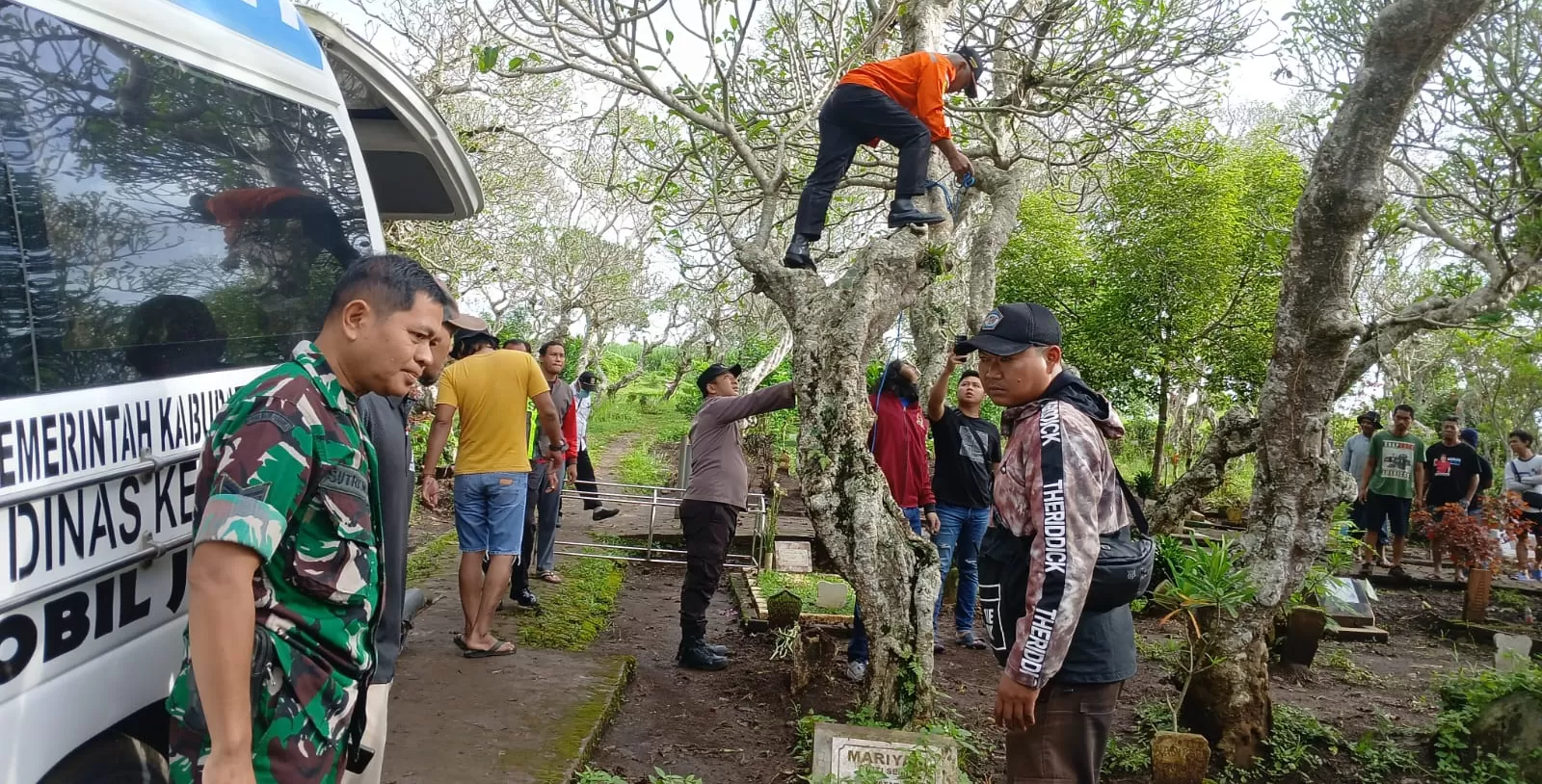 Tinggalkan Wasiat! Pemuda 23 Tahun Ditemukan Meninggal Gantung Diri di TPU Bugis Pakis Malang