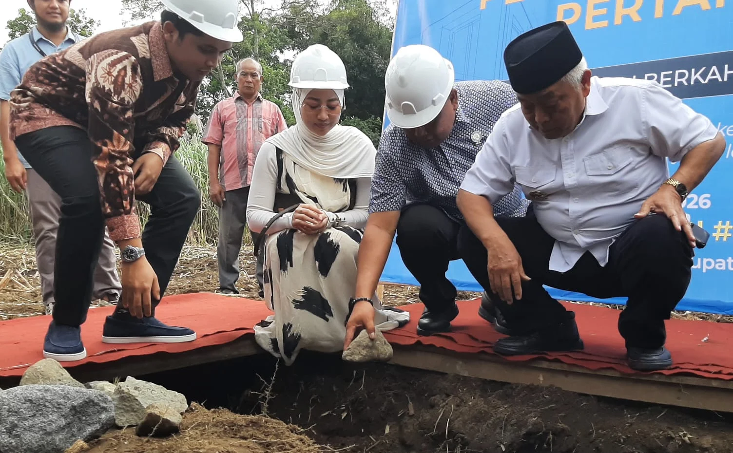 Bupati Malang Resmikan Dapur Makan Bergizi Gratis di Turen