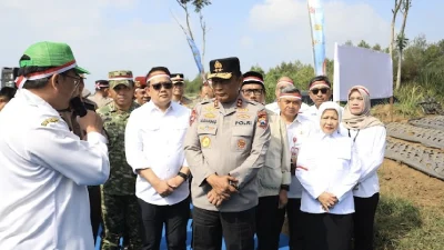 Tanam Bawang Putih di Wagir, Wabup Malang Dorong Kemandirian Pangan dan Kesejahteraan Petani
