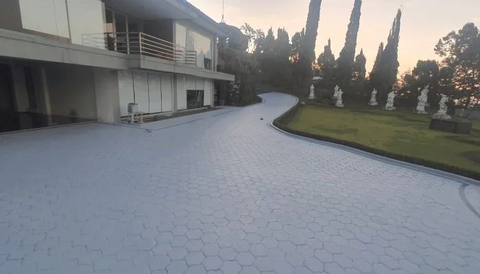 Epoxy Lantai Malang: Solusi Tahan Lama dan Bergaransi untuk Rumah serta Industri