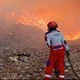 Kebakaran TPA Supit Urang Malang Meluas hingga 1 Hektare, Petugas Berjibaku Padamkan Api
