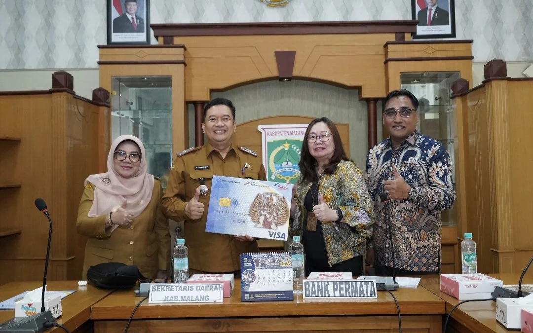 Pemkab Malang Luncurkan Kartu Debit Korporasi Garudeya, Perkuat Transformasi Digital BUMD Perbankan